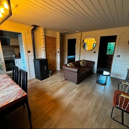 Gites Douillets : Chalet Sur Pilotis Houyet Exterior foto
