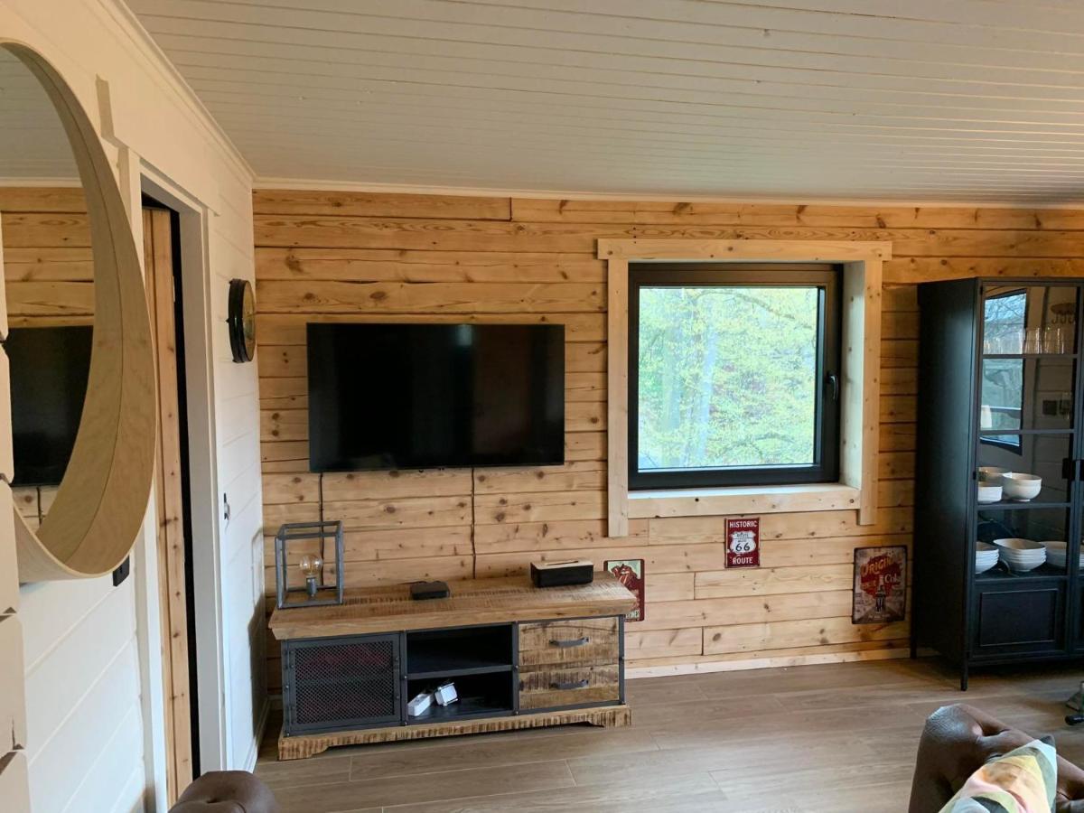 Gites Douillets : Chalet Sur Pilotis Houyet Exterior foto